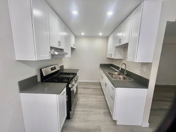 Casa Columbus, 8558 Columbus Ave, North Hills, CA 91343