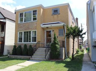 5215 W Roscoe St, Chicago, IL 60641