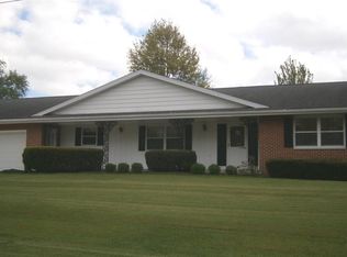 409 E Lincoln St, Mount Carroll, IL 61053