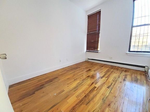 5th image of 135 Vernon Ave APT 1B