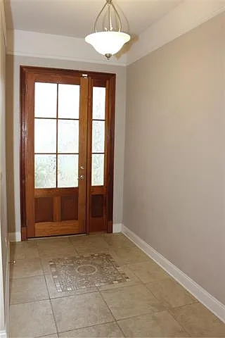 817 Decatur St — Photo 3