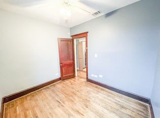 2825 N Francisco Ave #1R, Chicago, IL 60618