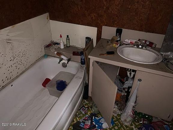 5th image of 805 American Legion Dr