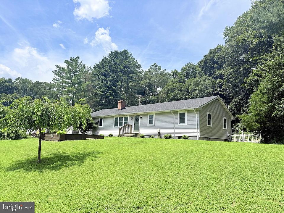 1st image of 23118 Tuckahoe Springs Dr