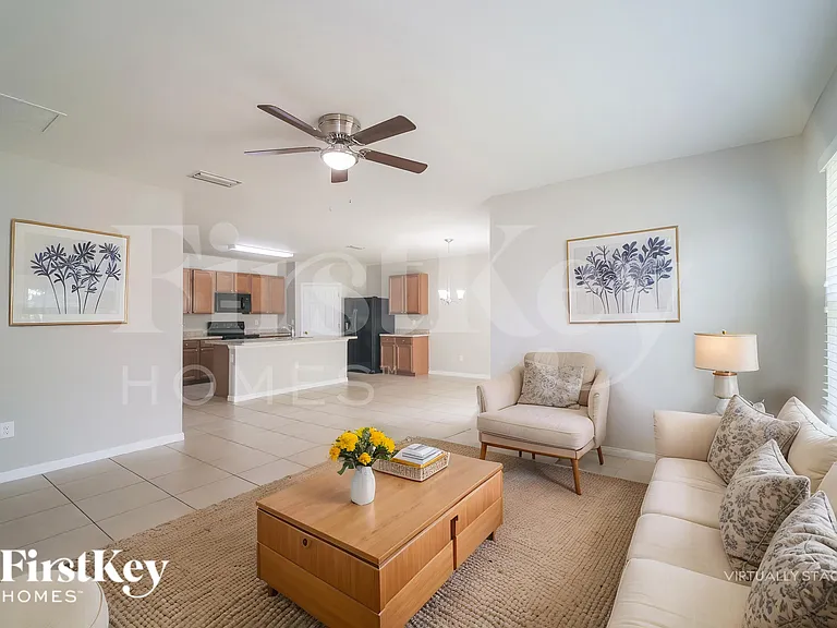 620 SE 1st Pl — Photo 4