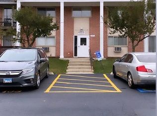 693 Fullerton Ct #3-210, Glendale Heights, IL 60139
