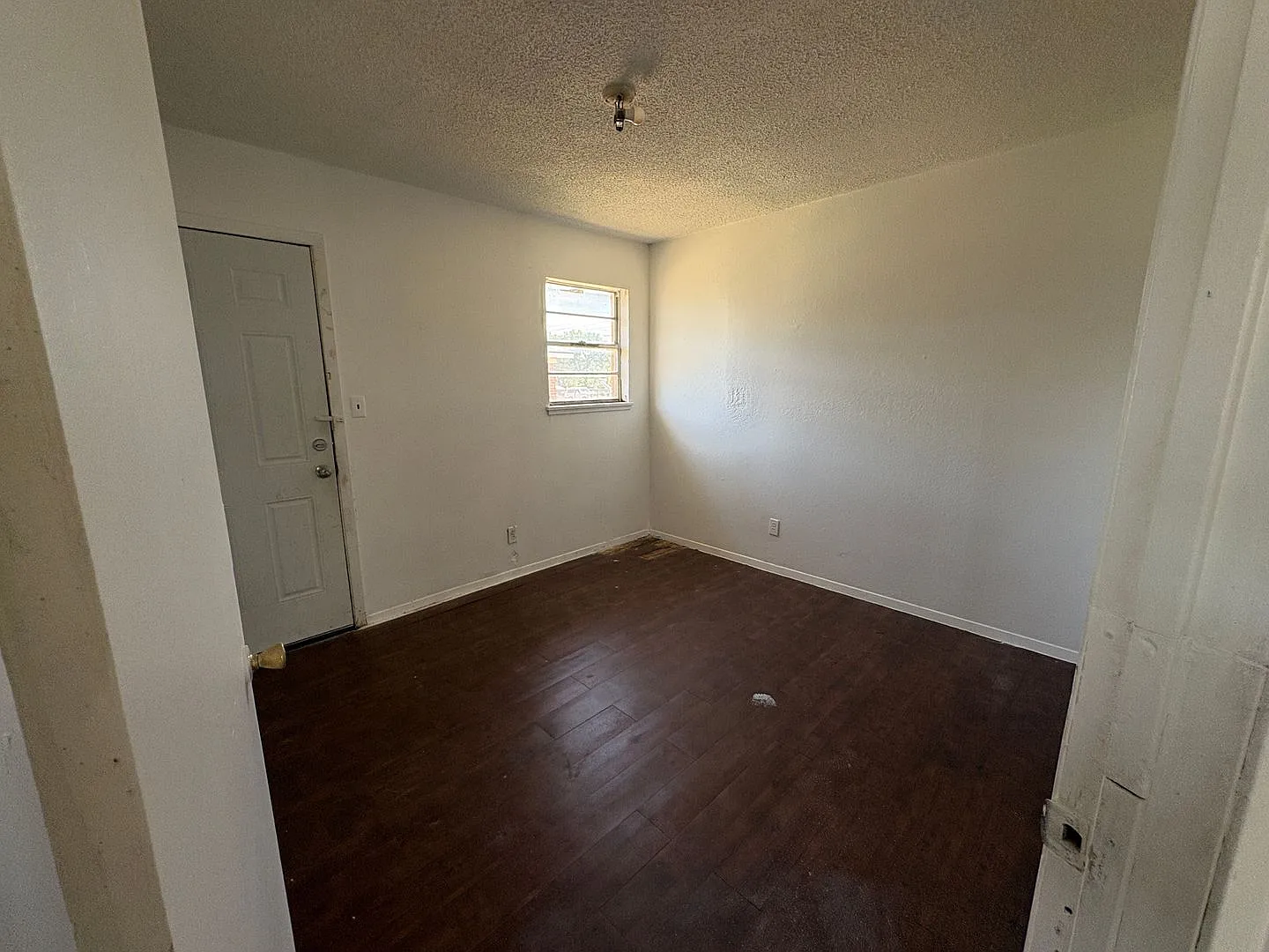 2 bed, 682 sqft, $700 — Photo 3