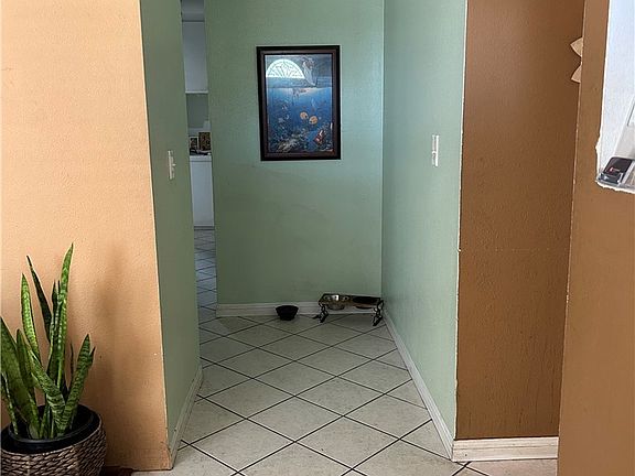 4th image of 1752 Fraser Cir