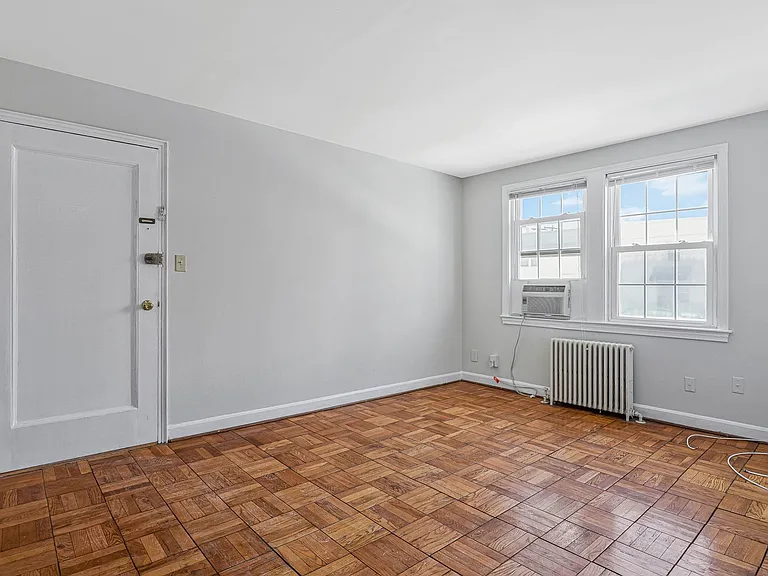 739 N Oakland St — Photo 35