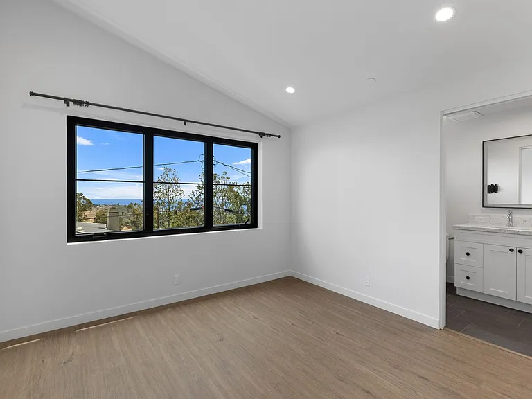 21552 Treetop Ln — Photo 30