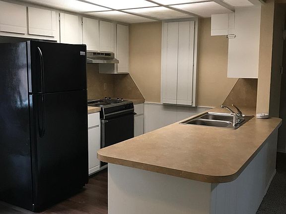 4th image of 4038 NW Ozmun Ave APT B