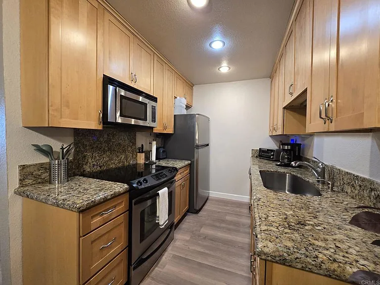 528 Anita St #59 — Photo 9