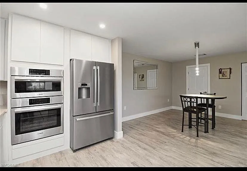 176 Lake Point Ln — Photo 4