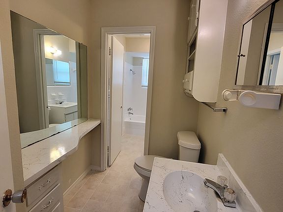 3rd image of 368 S Nachita Dr