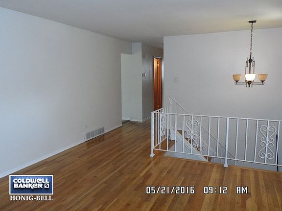3rd image of 3422 Birchwood Dr