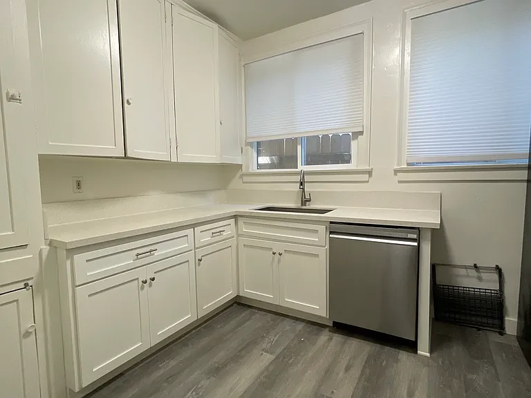 133 S Saint Andrews Pl #2 — Photo 9