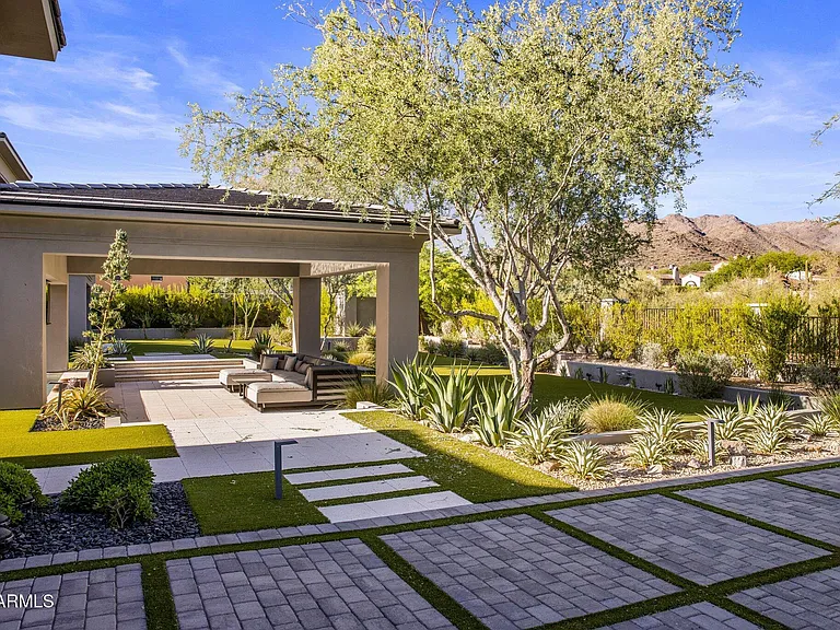 10110 E Siesta Ln — Photo 77