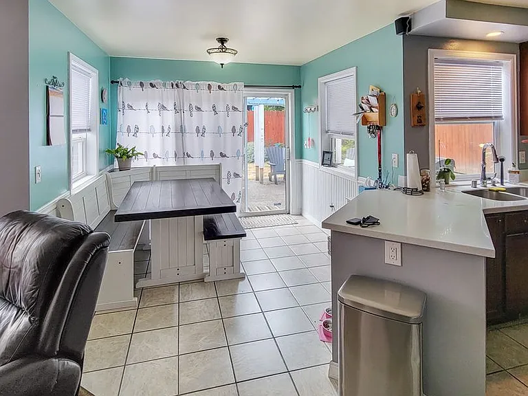 3818 N Bennett St — Photo 5