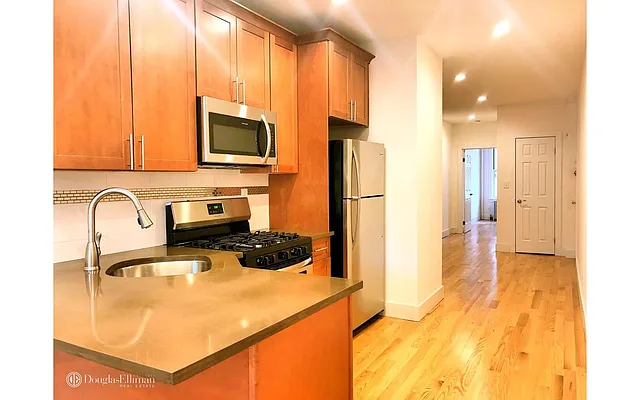 Rented by Douglas Elliman | media 35