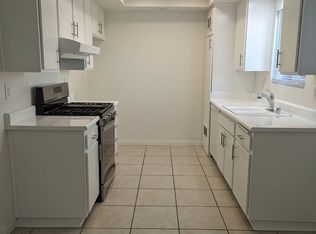 7760 Yorktown Ave APT 3, Huntington Beach, CA 92648