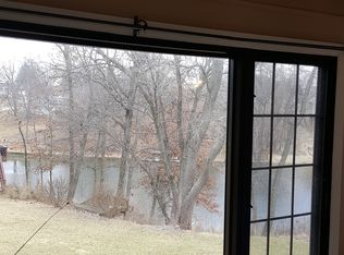 4126 S Lake Camelot Dr, Mapleton, IL 61547