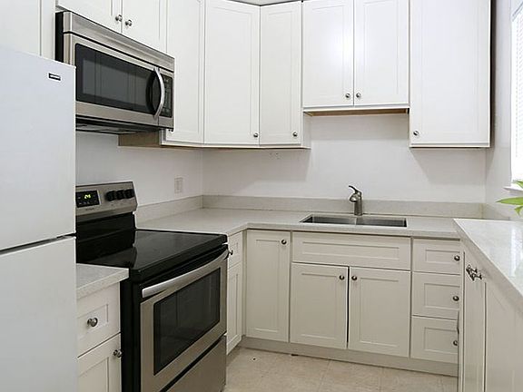 4th image of 630 Presidio Ave APT 2