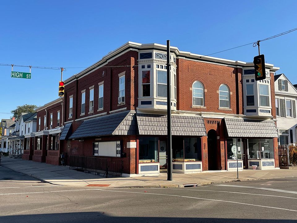 1st image of 307 Broadway St