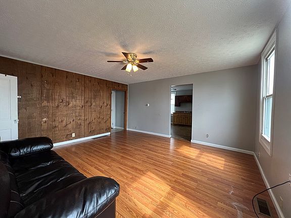 5th image of 1520 Poplar St