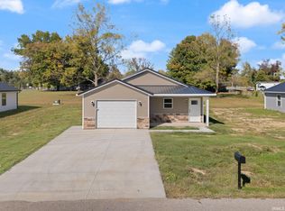 1002 Greenwood St, Washington, IN 47501