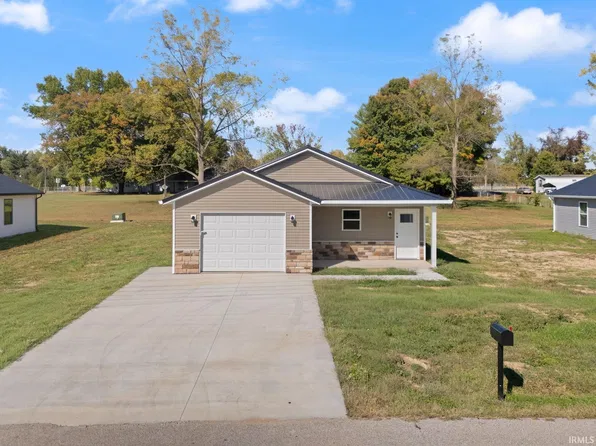 1002 Greenwood St, Washington, IN 47501
