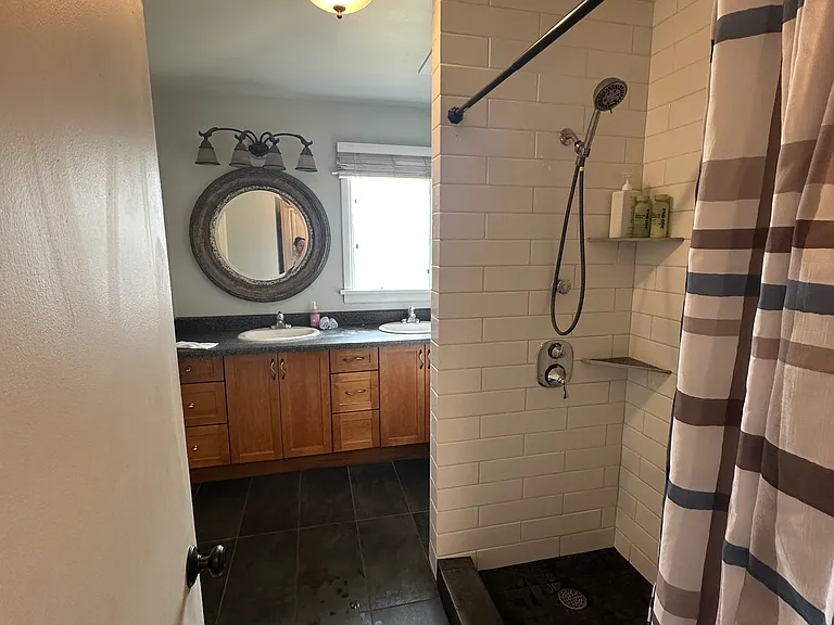 1725 NE Upper Dr — Photo 12