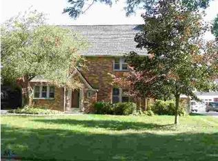 576 Washington Rd, Grosse Pointe, MI 48230