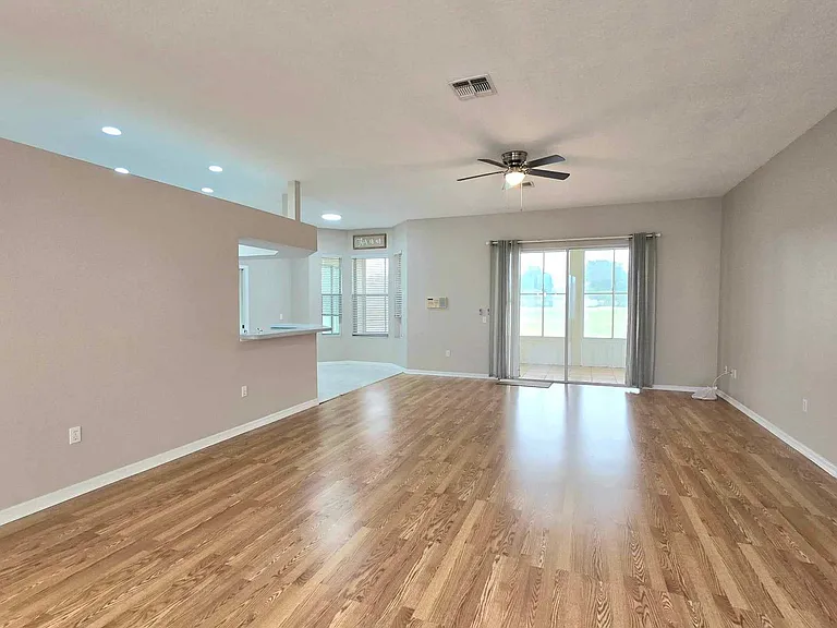 7047 Hazeltine Cir — Photo 3