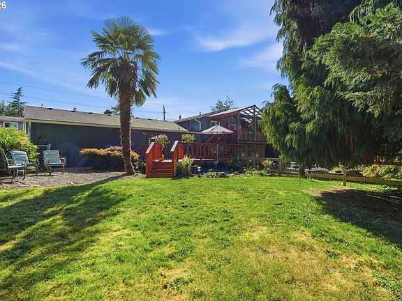 5th image of 2160 SE Paloma Dr