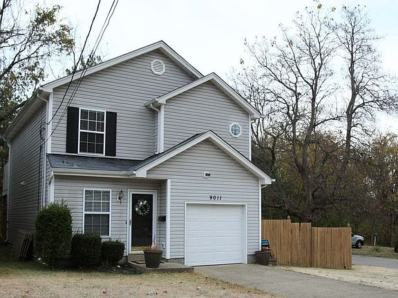 Front of House in Lyndon