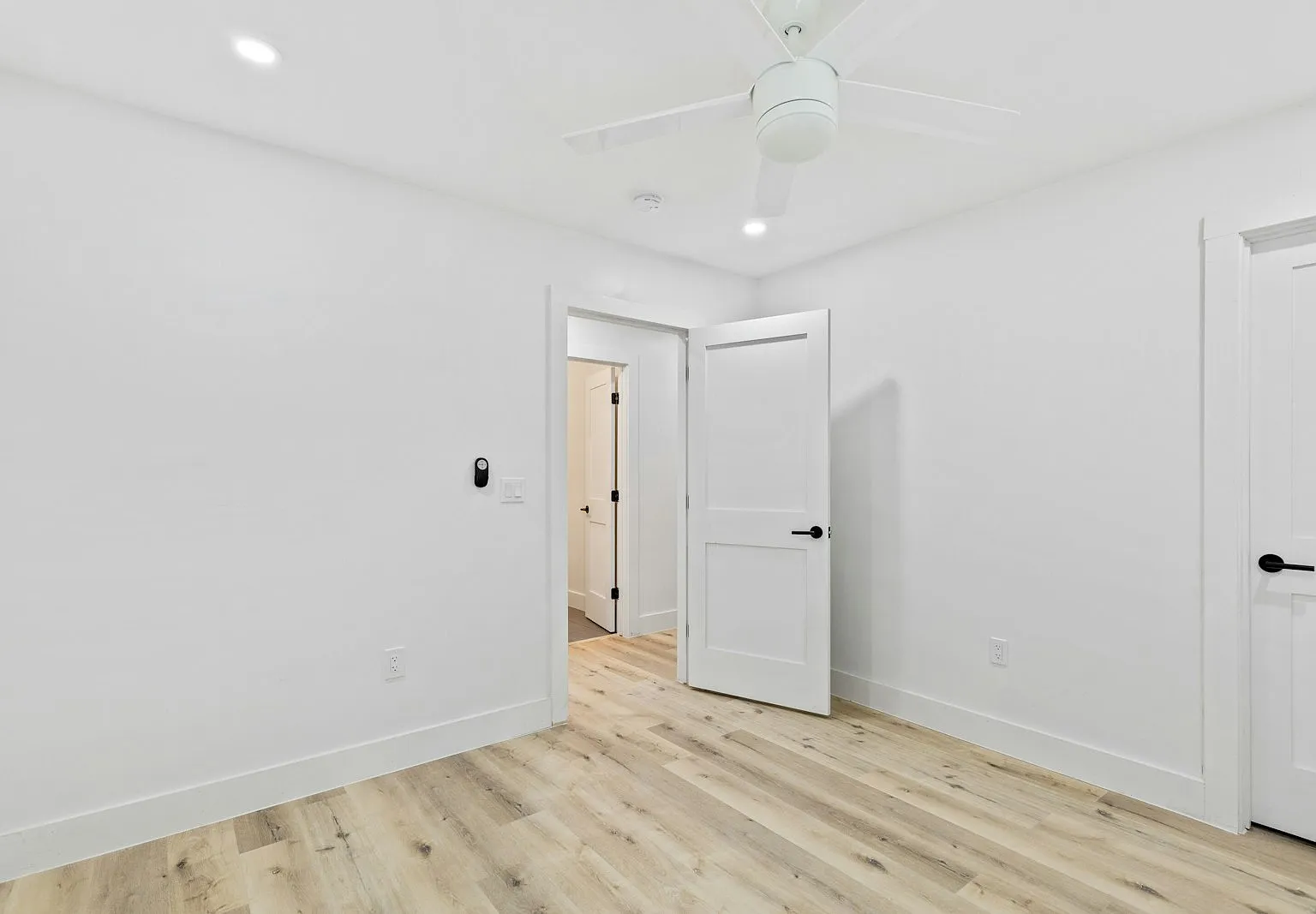 15655 Regal Hill Circle — Photo 4
