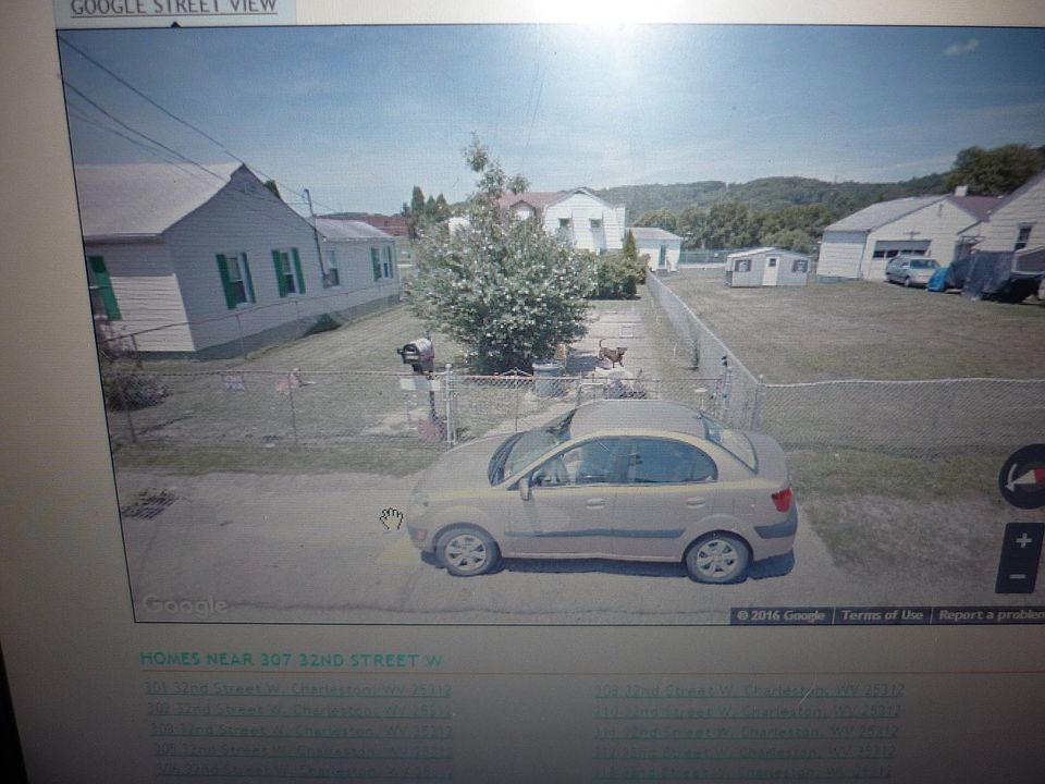 1st image of 307 32nd St W
