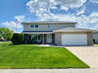 9241 Birch Ave, Mokena, IL 60448