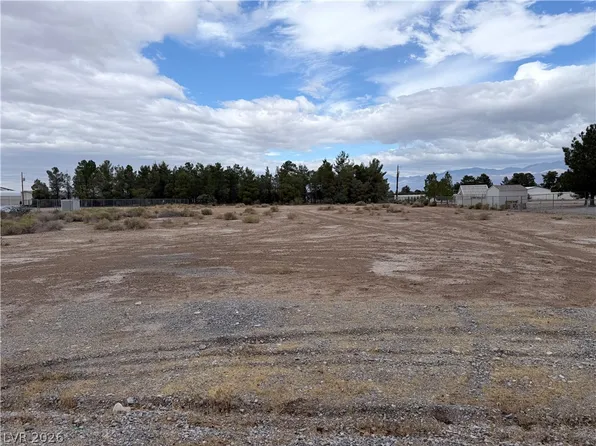 450 Hallsway St, Pahrump, NV 89048