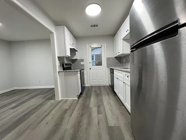 5020 Leeshire Trl — Photo 5