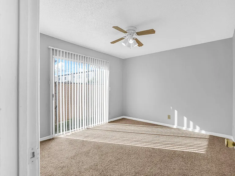 Ethan Apartments — Photo 13
