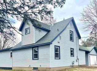 1830 E 39th St, Hibbing, MN 55746