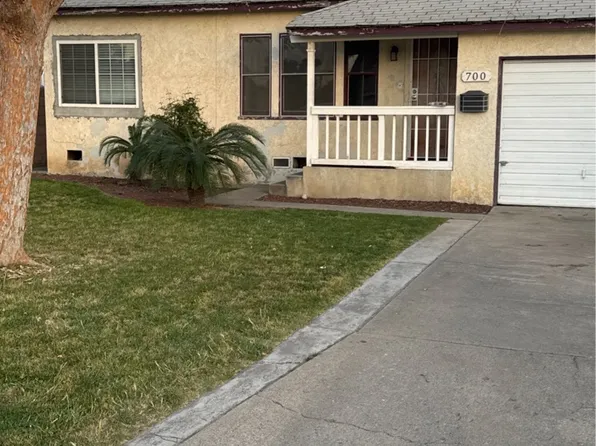 700 El Prado Dr, Bakersfield, CA 93304