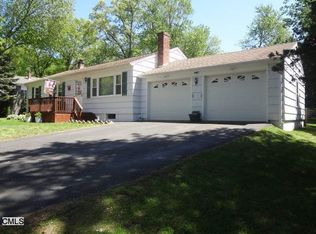 10 Frandon Dr, Danbury, CT 06811