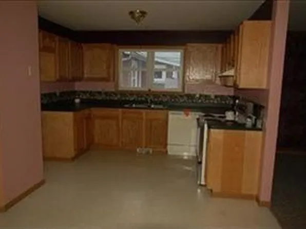 4865 Kathryn Dr, Geneva, OH 44041