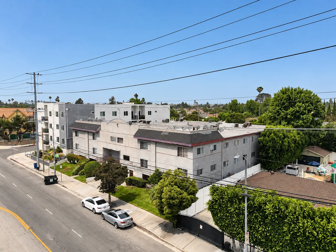 2 bed, $2,400 — Photo 2