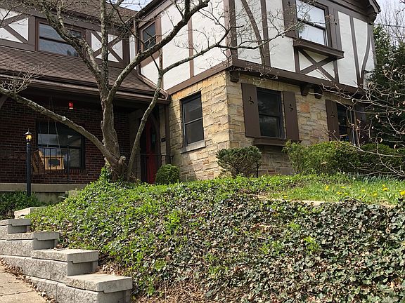2nd image of 415 Hillcrest Dr