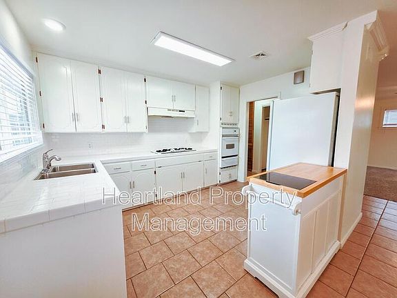 4th image of 631 Fig Ave