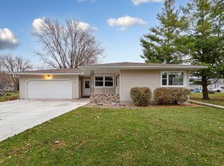 351 1st Ave NE, Wells, MN 56097