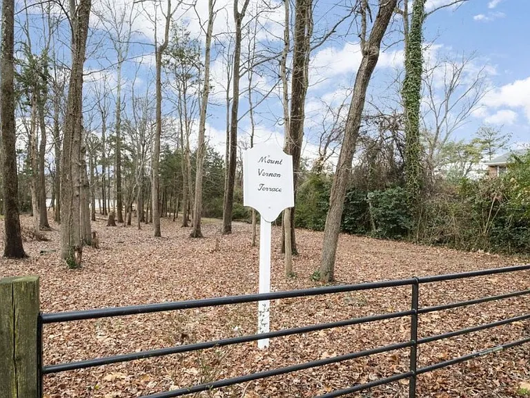 5112 Remington Dr — Photo 28